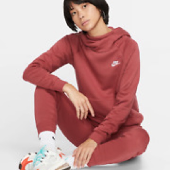 nike cedar joggers